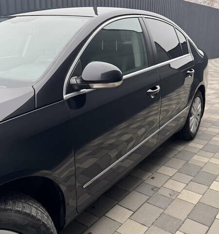 Черный Фольксваген Пассат, объемом двигателя 2 л и пробегом 429 тыс. км за 6500 $, фото 21 на Automoto.ua