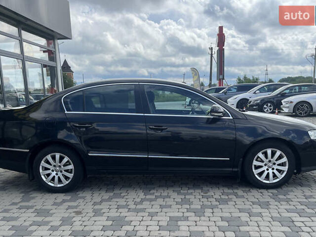 Черный Фольксваген Пассат, объемом двигателя 1.8 л и пробегом 356 тыс. км за 6900 $, фото 6 на Automoto.ua