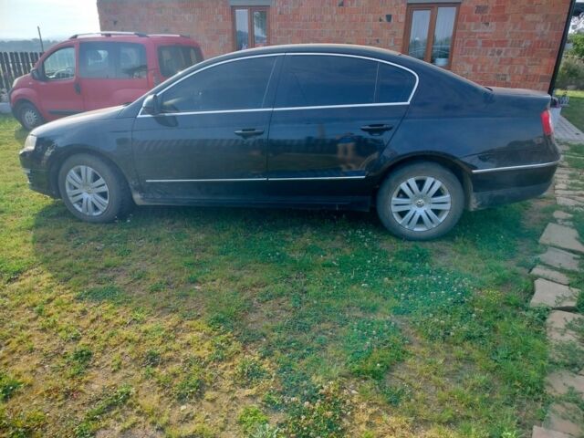 Черный Фольксваген Пассат, объемом двигателя 2 л и пробегом 200 тыс. км за 8178 $, фото 1 на Automoto.ua