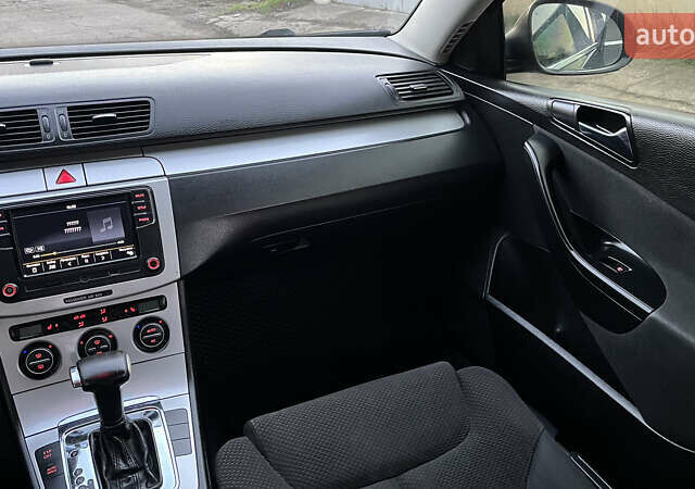 Черный Фольксваген Пассат, объемом двигателя 1.8 л и пробегом 279 тыс. км за 6200 $, фото 23 на Automoto.ua