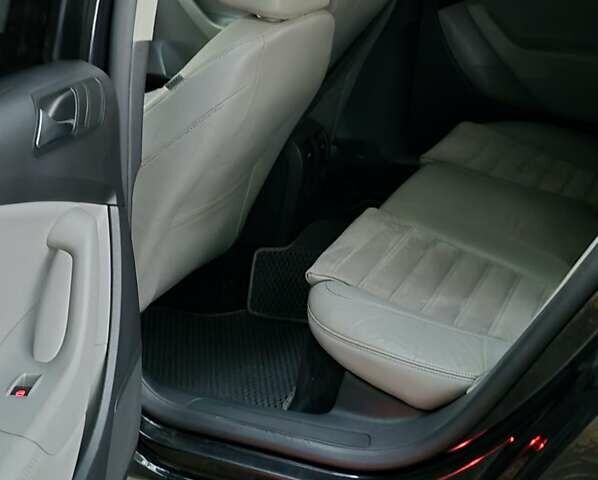 Черный Фольксваген Пассат, объемом двигателя 1.97 л и пробегом 360 тыс. км за 6800 $, фото 10 на Automoto.ua
