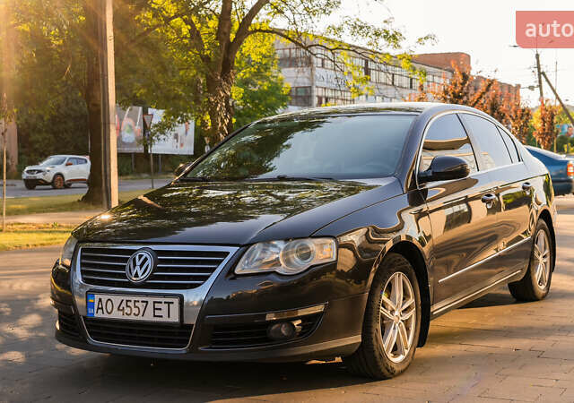 Черный Фольксваген Пассат, объемом двигателя 1.8 л и пробегом 264 тыс. км за 7800 $, фото 11 на Automoto.ua