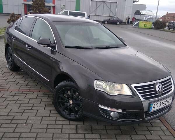 Черный Фольксваген Пассат, объемом двигателя 2 л и пробегом 270 тыс. км за 8590 $, фото 8 на Automoto.ua