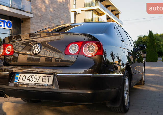 Черный Фольксваген Пассат, объемом двигателя 1.8 л и пробегом 264 тыс. км за 7800 $, фото 3 на Automoto.ua