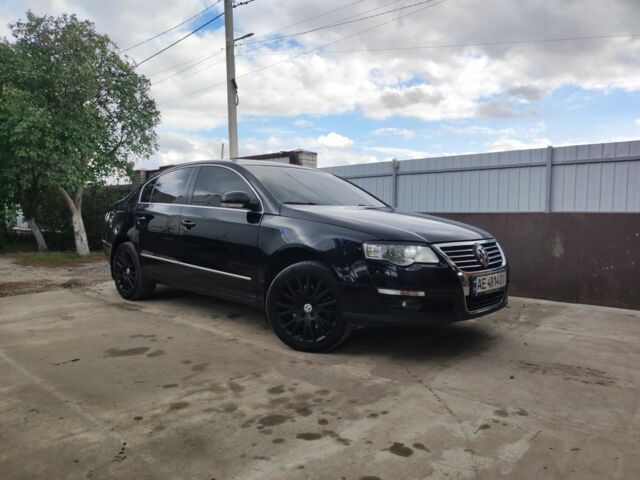 Черный Фольксваген Пассат, объемом двигателя 2 л и пробегом 130 тыс. км за 8000 $, фото 2 на Automoto.ua