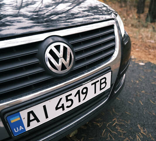 Чорний Фольксваген Пассат, об'ємом двигуна 1.8 л та пробігом 242 тис. км за 5000 $, фото 7 на Automoto.ua