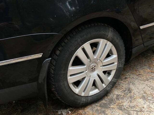 Черный Фольксваген Пассат, объемом двигателя 1.8 л и пробегом 340 тыс. км за 5200 $, фото 5 на Automoto.ua