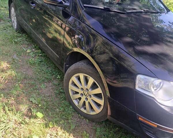 Черный Фольксваген Пассат, объемом двигателя 2 л и пробегом 197 тыс. км за 6900 $, фото 7 на Automoto.ua