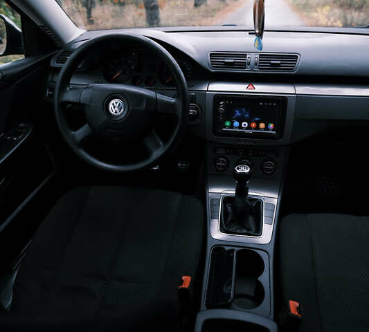 Чорний Фольксваген Пассат, об'ємом двигуна 1.8 л та пробігом 242 тис. км за 5000 $, фото 30 на Automoto.ua