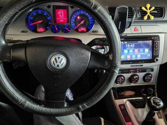 Черный Фольксваген Пассат, объемом двигателя 1.8 л и пробегом 280 тыс. км за 6500 $, фото 3 на Automoto.ua