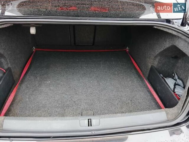 Черный Фольксваген Пассат, объемом двигателя 1.8 л и пробегом 230 тыс. км за 6400 $, фото 12 на Automoto.ua