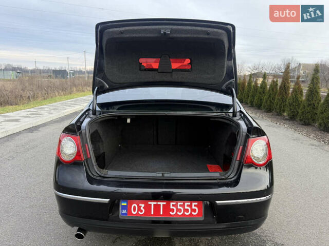 Черный Фольксваген Пассат, объемом двигателя 1.6 л и пробегом 219 тыс. км за 6800 $, фото 25 на Automoto.ua