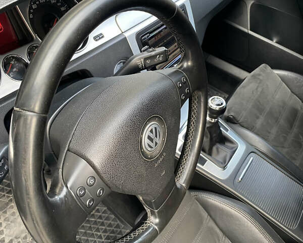 Черный Фольксваген Пассат, объемом двигателя 1.97 л и пробегом 296 тыс. км за 8500 $, фото 12 на Automoto.ua