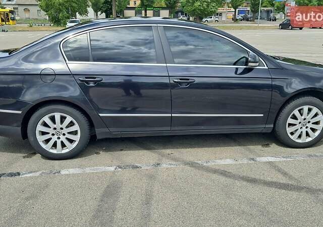 Чорний Фольксваген Пассат, об'ємом двигуна 1.8 л та пробігом 255 тис. км за 7000 $, фото 6 на Automoto.ua