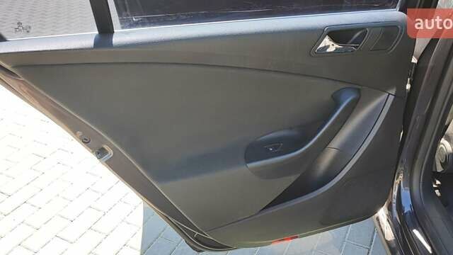 Фольксваген Пассат 2008 в Каменце-Подольском на Automoto.ua Черный Фольксваген Пассат, объемом двигателя 1.8 л и пробегом 226 тыс. км за 5900 $, фото 8 на Automoto.ua