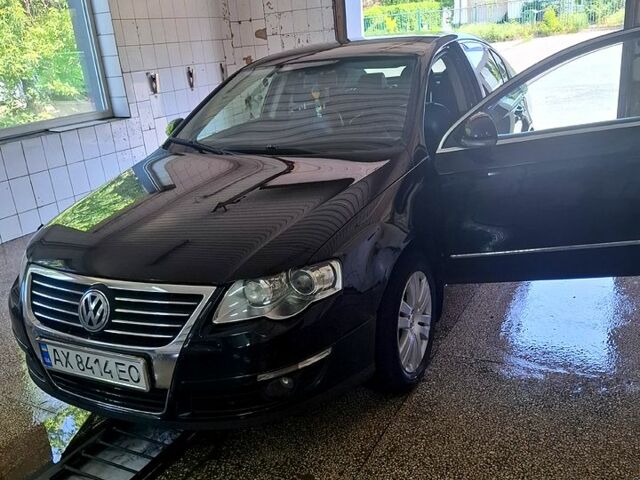 Черный Фольксваген Пассат, объемом двигателя 1.8 л и пробегом 231 тыс. км за 5400 $, фото 13 на Automoto.ua