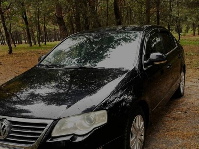 Черный Фольксваген Пассат, объемом двигателя 1.8 л и пробегом 340 тыс. км за 5200 $, фото 1 на Automoto.ua