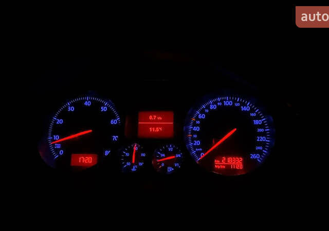 Черный Фольксваген Пассат, объемом двигателя 1.8 л и пробегом 225 тыс. км за 6650 $, фото 5 на Automoto.ua