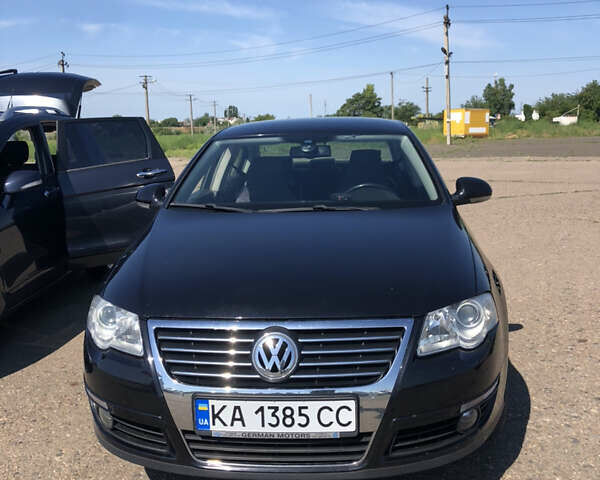 Чорний Фольксваген Пассат, об'ємом двигуна 2 л та пробігом 174 тис. км за 8000 $, фото 5 на Automoto.ua