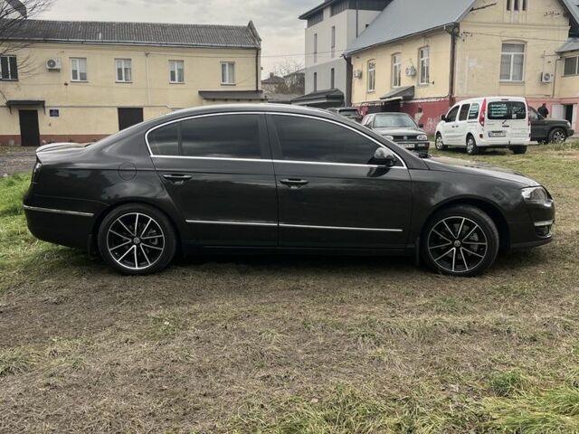 Черный Фольксваген Пассат, объемом двигателя 1.4 л и пробегом 195 тыс. км за 8000 $, фото 4 на Automoto.ua