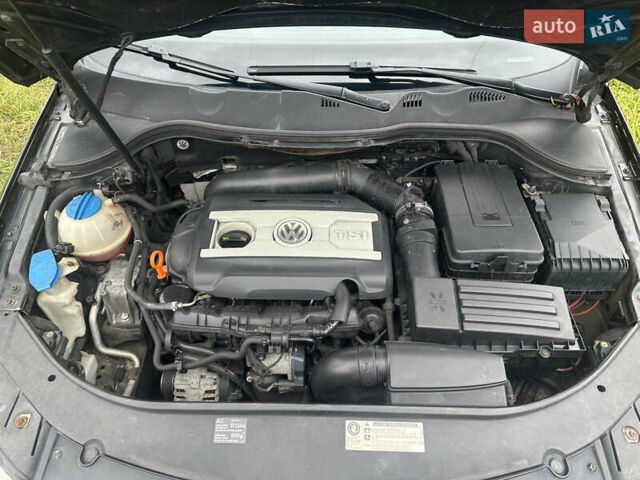 Черный Фольксваген Пассат, объемом двигателя 1.8 л и пробегом 293 тыс. км за 7000 $, фото 17 на Automoto.ua