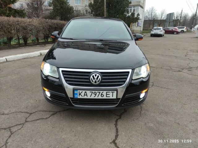 Черный Фольксваген Пассат, объемом двигателя 1.8 л и пробегом 250 тыс. км за 5900 $, фото 10 на Automoto.ua