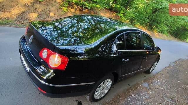 Черный Фольксваген Пассат, объемом двигателя 1.8 л и пробегом 202 тыс. км за 6500 $, фото 10 на Automoto.ua