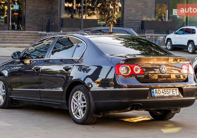Черный Фольксваген Пассат, объемом двигателя 1.8 л и пробегом 264 тыс. км за 7800 $, фото 1 на Automoto.ua