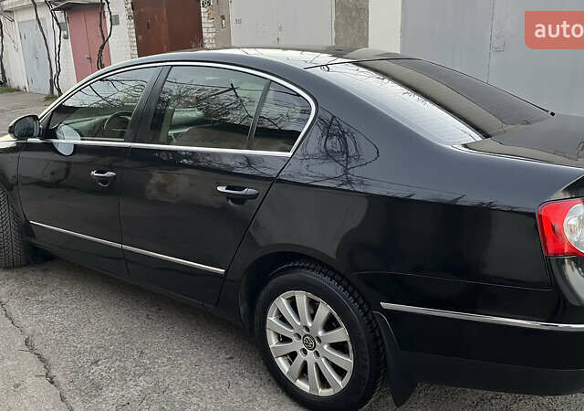 Черный Фольксваген Пассат, объемом двигателя 1.8 л и пробегом 279 тыс. км за 6200 $, фото 15 на Automoto.ua