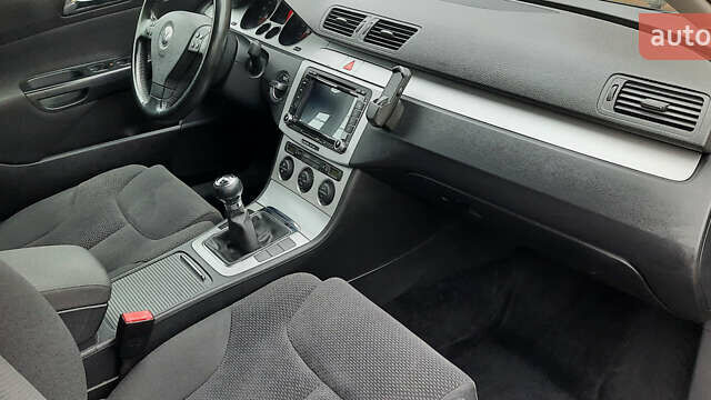 Черный Фольксваген Пассат, объемом двигателя 1.4 л и пробегом 204 тыс. км за 6800 $, фото 29 на Automoto.ua