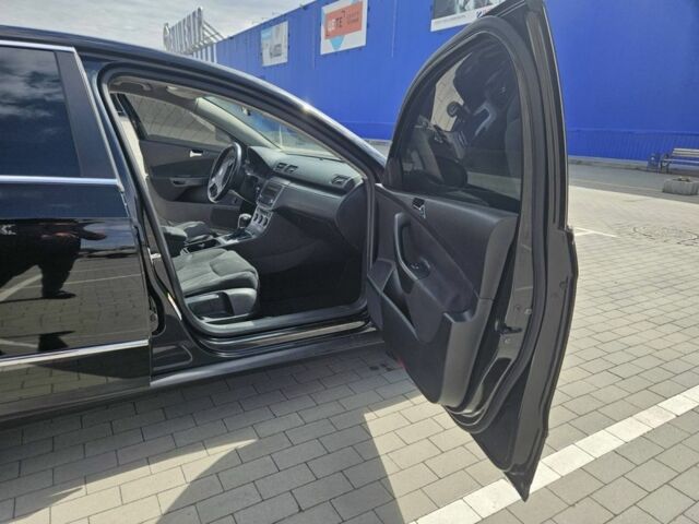 Черный Фольксваген Пассат, объемом двигателя 2 л и пробегом 350 тыс. км за 5900 $, фото 1 на Automoto.ua