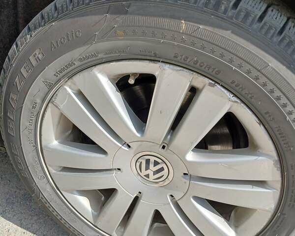 Черный Фольксваген Пассат, объемом двигателя 1.8 л и пробегом 262 тыс. км за 5200 $, фото 11 на Automoto.ua