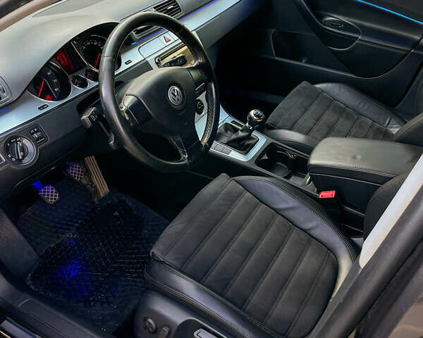 Черный Фольксваген Пассат, объемом двигателя 1.8 л и пробегом 264 тыс. км за 7800 $, фото 7 на Automoto.ua