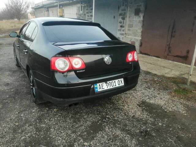 Чорний Фольксваген Пассат, об'ємом двигуна 1.8 л та пробігом 218 тис. км за 6500 $, фото 5 на Automoto.ua