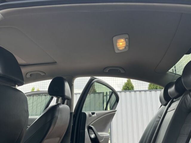 Чорний Фольксваген Пассат, об'ємом двигуна 3.2 л та пробігом 287 тис. км за 7200 $, фото 14 на Automoto.ua