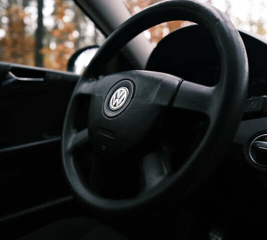 Чорний Фольксваген Пассат, об'ємом двигуна 1.8 л та пробігом 242 тис. км за 5000 $, фото 28 на Automoto.ua