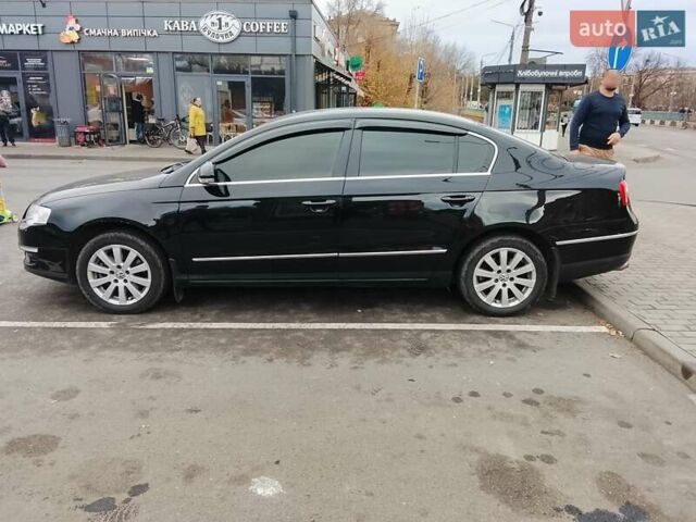 Черный Фольксваген Пассат, объемом двигателя 1.8 л и пробегом 230 тыс. км за 6400 $, фото 4 на Automoto.ua