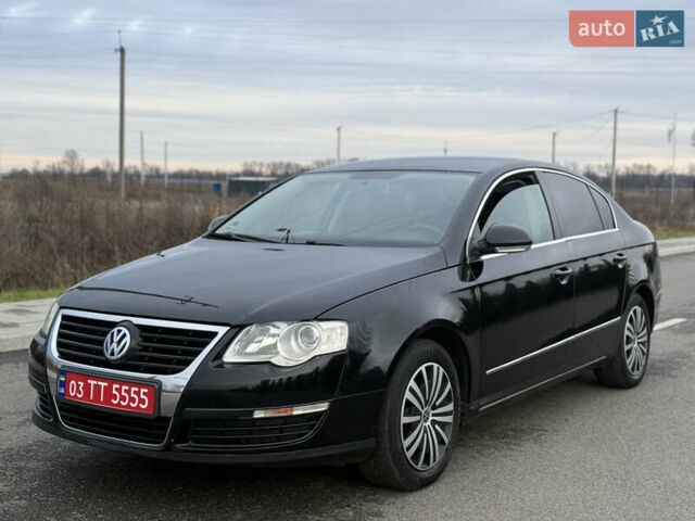 Черный Фольксваген Пассат, объемом двигателя 1.6 л и пробегом 219 тыс. км за 6800 $, фото 7 на Automoto.ua