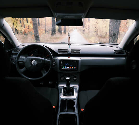 Чорний Фольксваген Пассат, об'ємом двигуна 1.8 л та пробігом 242 тис. км за 5000 $, фото 32 на Automoto.ua