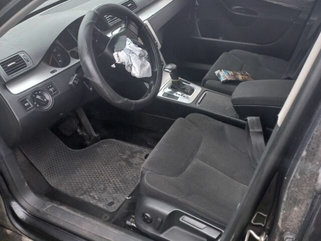 Черный Фольксваген Пассат, объемом двигателя 1.8 л и пробегом 300 тыс. км за 284 $, фото 3 на Automoto.ua