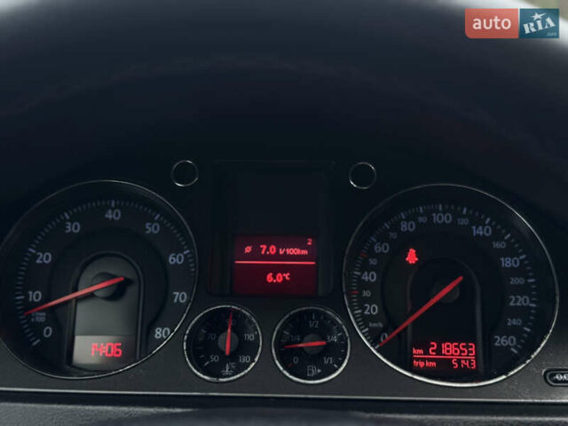 Черный Фольксваген Пассат, объемом двигателя 1.6 л и пробегом 219 тыс. км за 6800 $, фото 17 на Automoto.ua