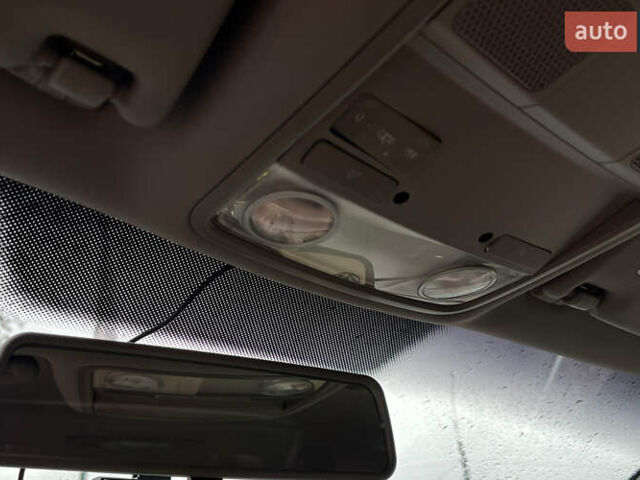 Чорний Фольксваген Пассат, об'ємом двигуна 1.8 л та пробігом 290 тис. км за 6999 $, фото 16 на Automoto.ua