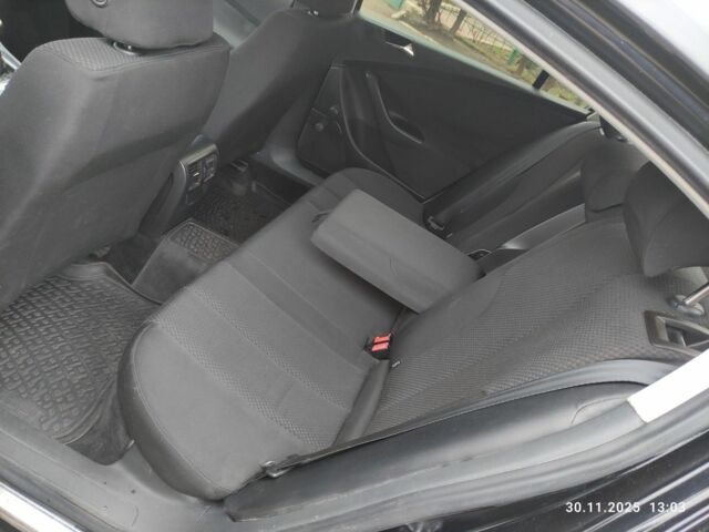 Черный Фольксваген Пассат, объемом двигателя 1.8 л и пробегом 250 тыс. км за 5900 $, фото 15 на Automoto.ua