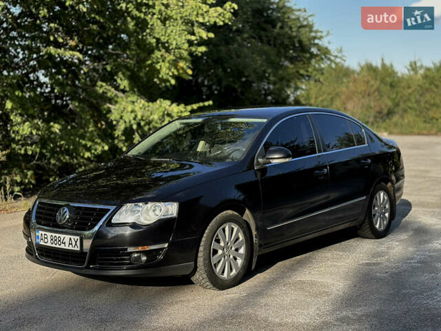 Черный Фольксваген Пассат, объемом двигателя 1.8 л и пробегом 156 тыс. км за 7500 $, фото 3 на Automoto.ua