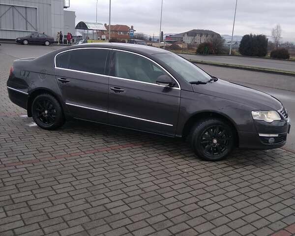 Черный Фольксваген Пассат, объемом двигателя 2 л и пробегом 270 тыс. км за 8590 $, фото 10 на Automoto.ua