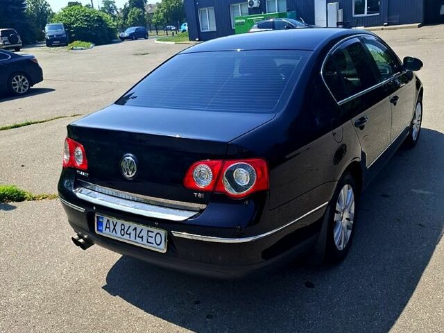 Черный Фольксваген Пассат, объемом двигателя 1.8 л и пробегом 231 тыс. км за 5400 $, фото 5 на Automoto.ua