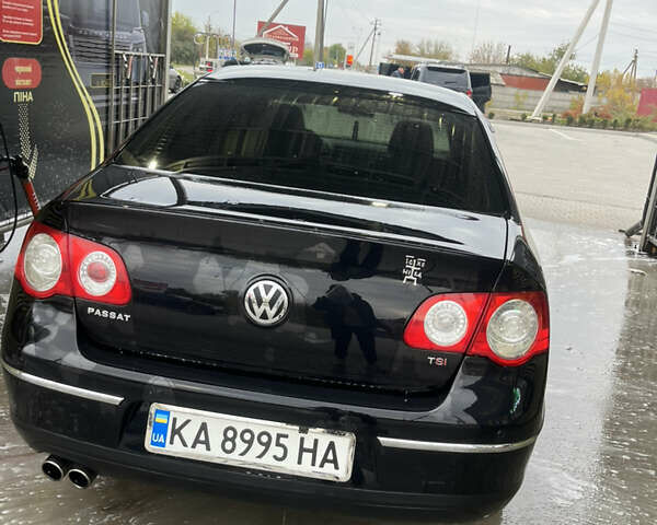 Черный Фольксваген Пассат, объемом двигателя 1.8 л и пробегом 287 тыс. км за 6500 $, фото 1 на Automoto.ua