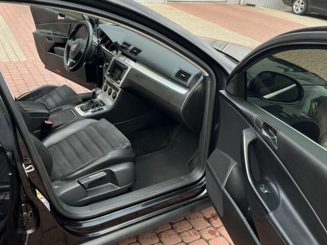 Чорний Фольксваген Пассат, об'ємом двигуна 3.2 л та пробігом 287 тис. км за 7200 $, фото 9 на Automoto.ua