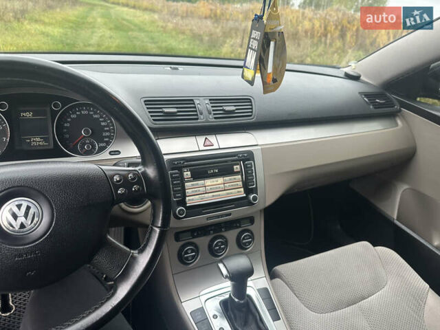 Черный Фольксваген Пассат, объемом двигателя 1.8 л и пробегом 293 тыс. км за 7000 $, фото 15 на Automoto.ua