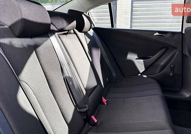 Чорний Фольксваген Пассат, об'ємом двигуна 1.8 л та пробігом 211 тис. км за 6500 $, фото 28 на Automoto.ua